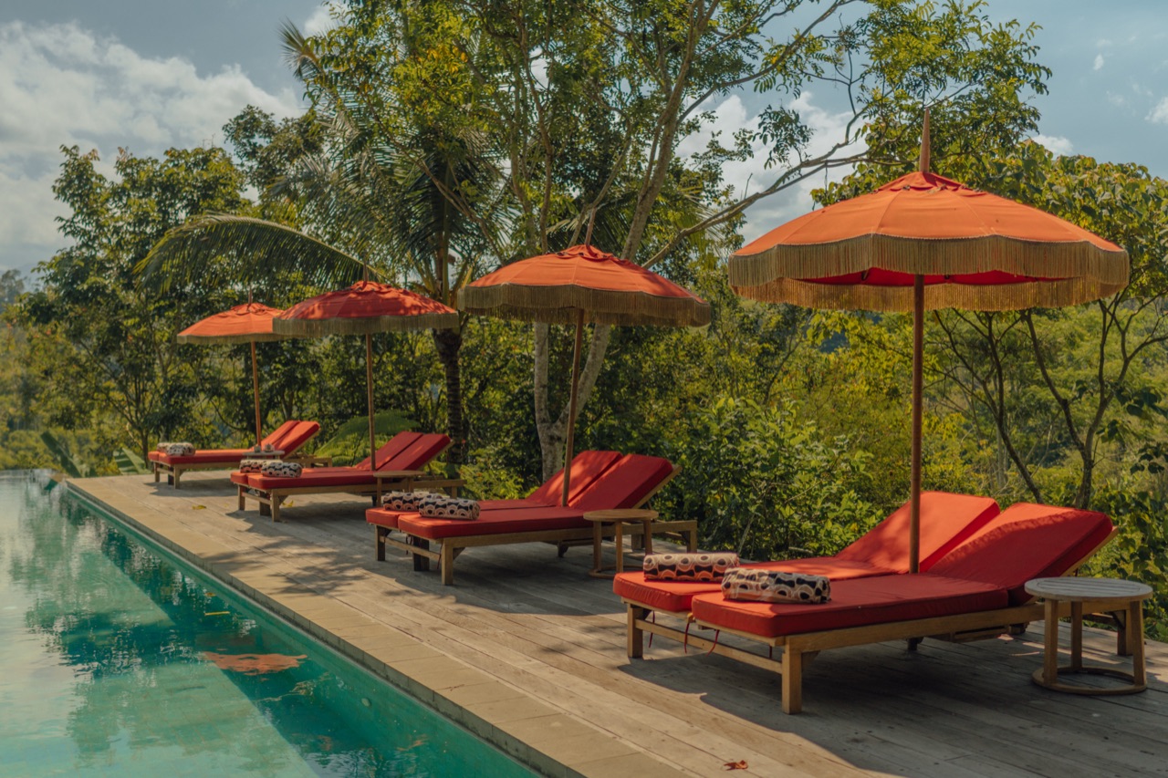 Buahan, A Banyan Tree Escape