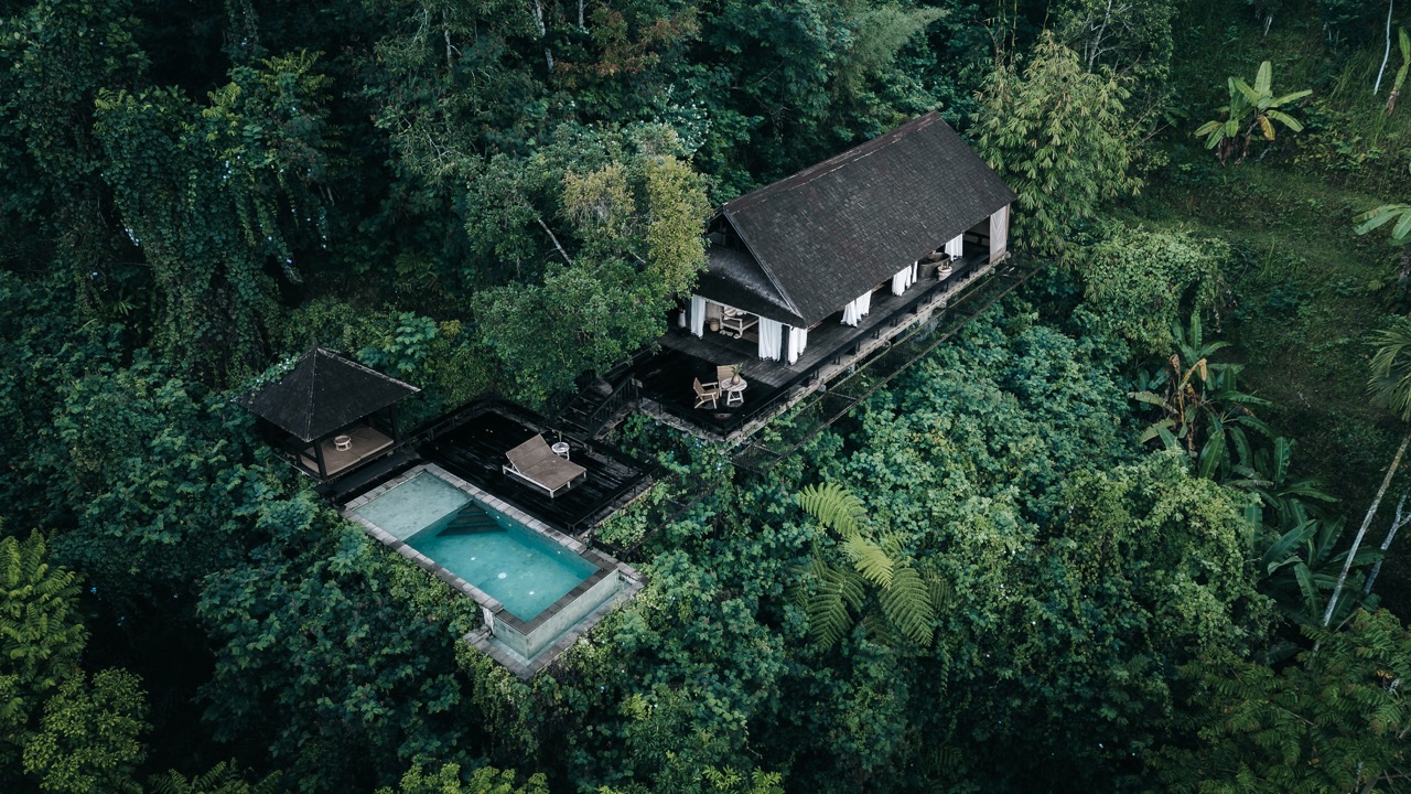 Buahan, A Banyan Tree Escape