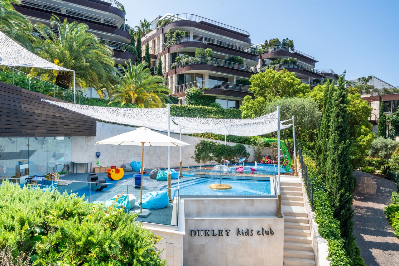 Dukley Hotel & Resort