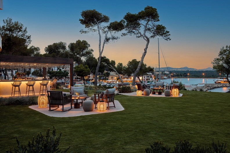 Ikos Porto Petro