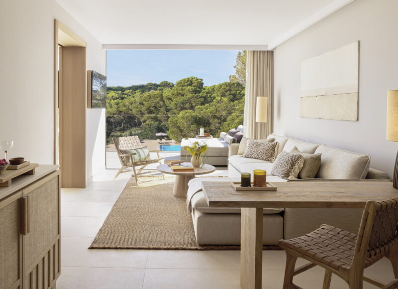 One-Bedroom Suite, Pool View