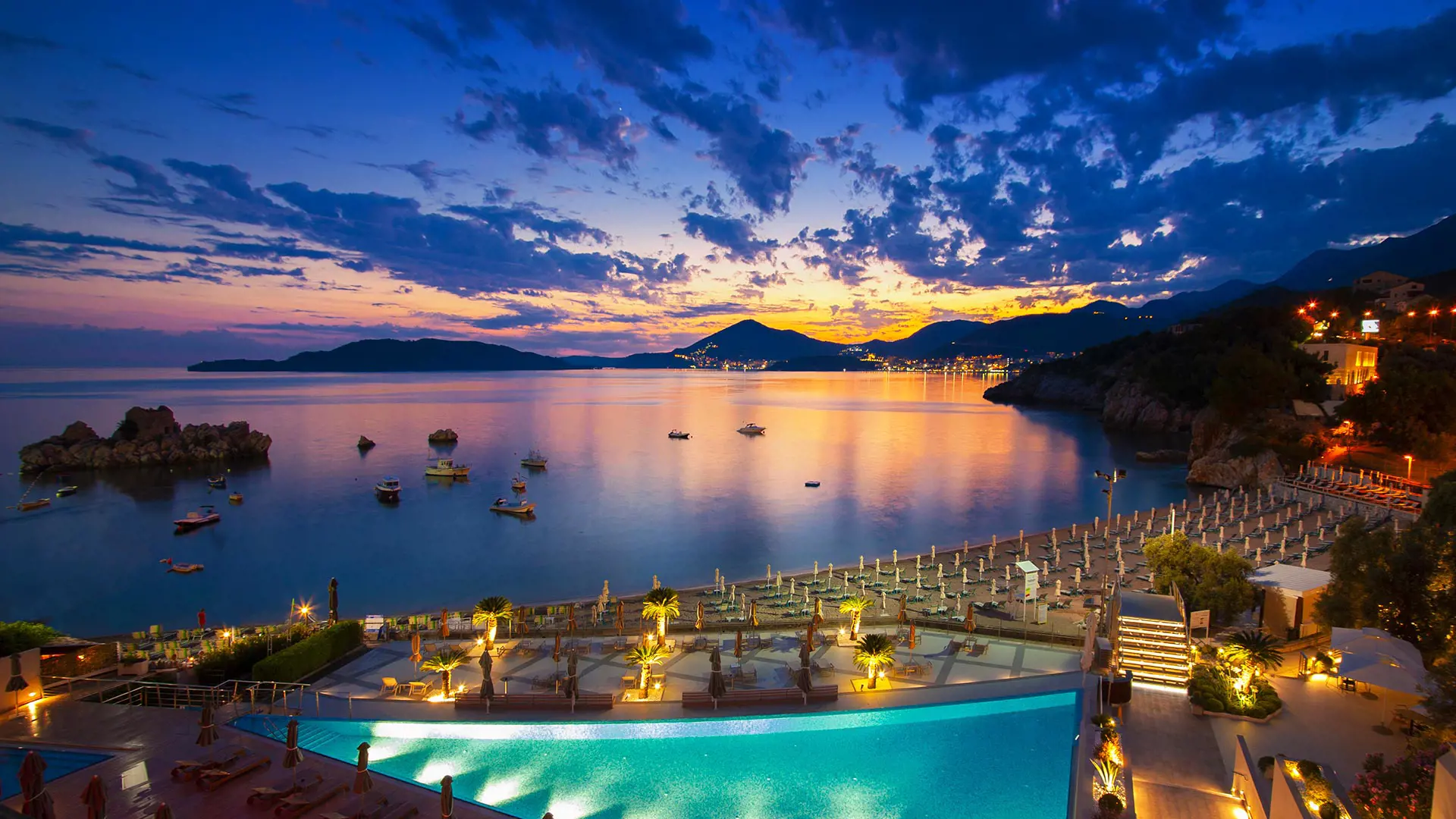 Maestral Resort & Casino