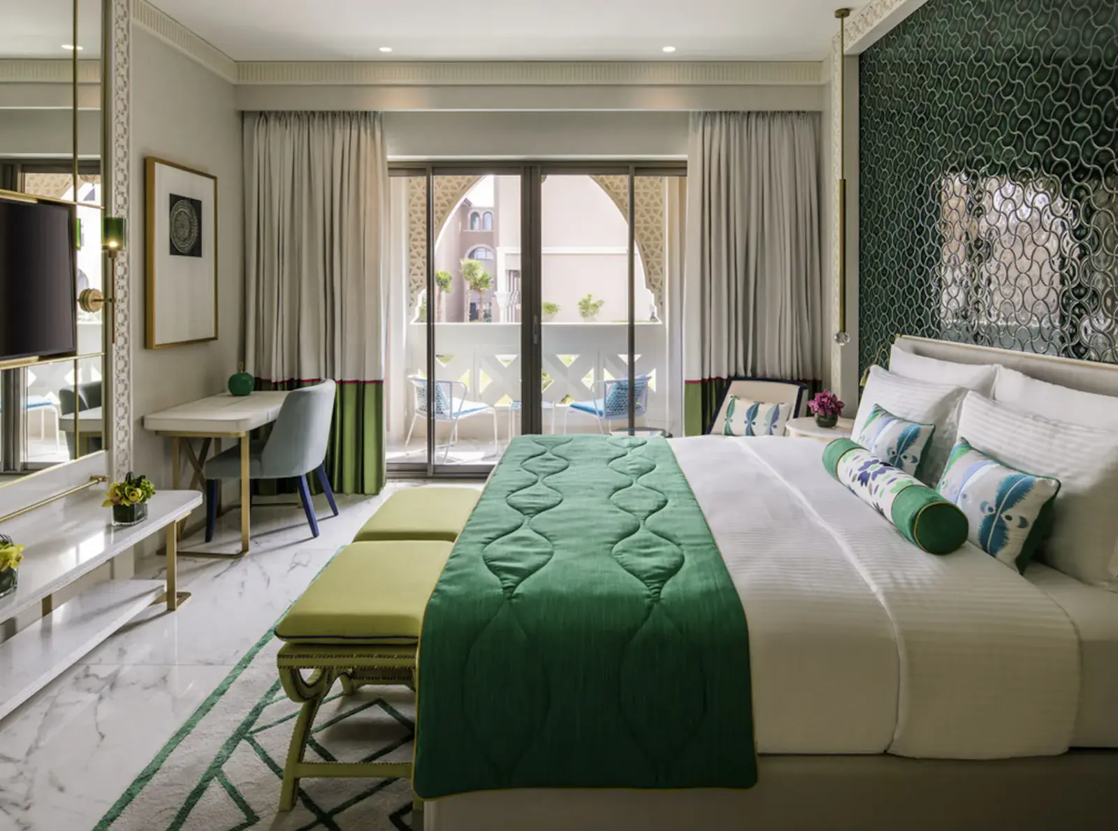 Deluxe King Room, Garden View